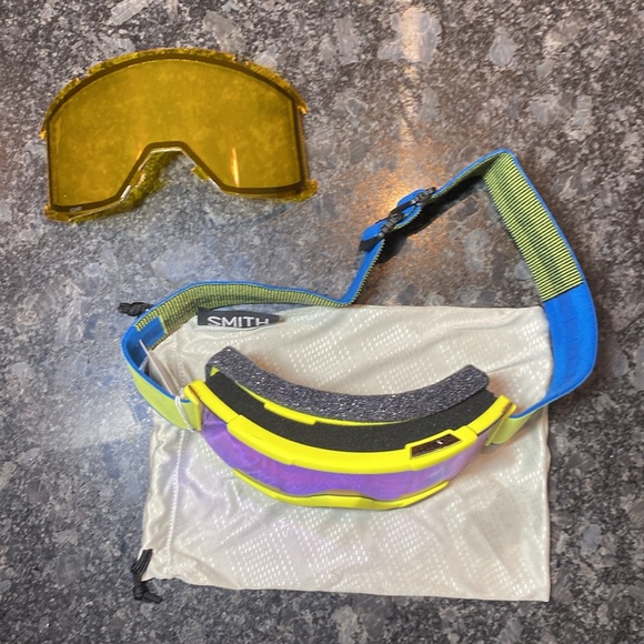 Smith Squad Snow Goggles Neon Yellow ChromaPop Everyday Green /Yellow Lens Ski - Picture 2 of 9